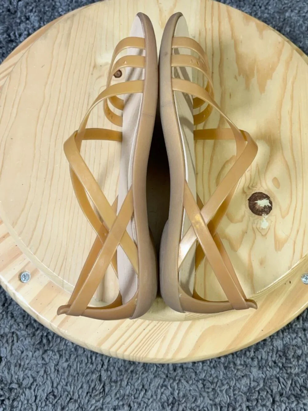 Crocs Sandals Isabella Jelly Flats Womens Size 9 Gold Slip On Strappy Open Toe